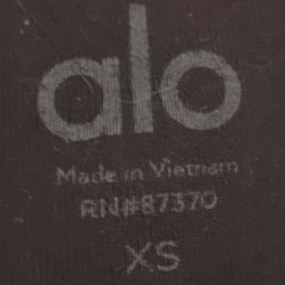 ALO Leggings Medium compression 87% Nylon 13% Elastane Size XS with a 25” inseam - Picture 7 of 7